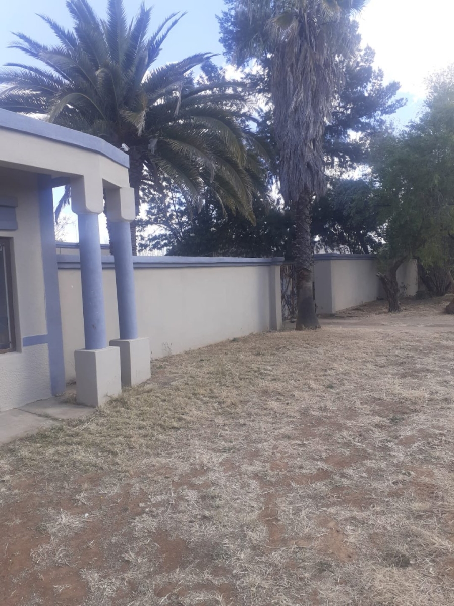 4 Bedroom Property for Sale in Bloemhof North West